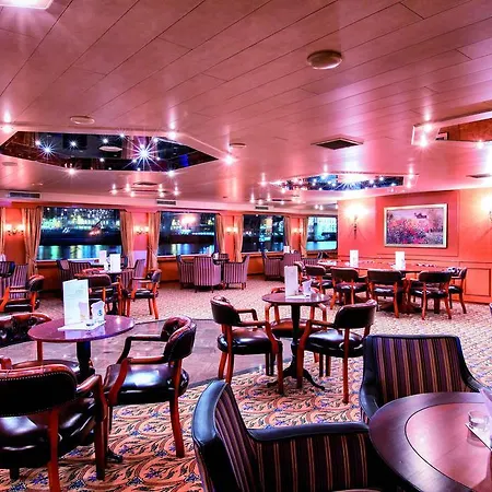 Crossgates Hotelship 3 Star Botel